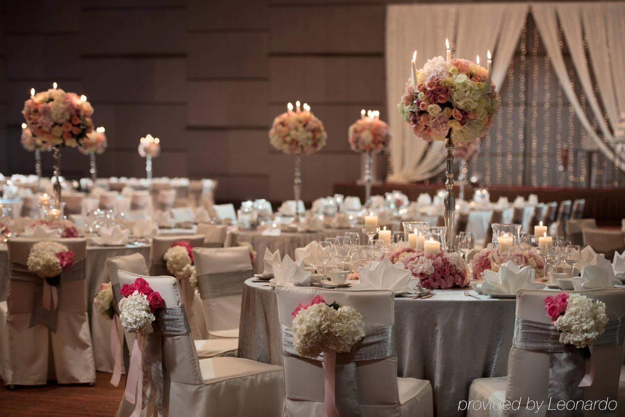 Doubletree By Hilton Kuala Lumpur Exterior foto A wedding reception