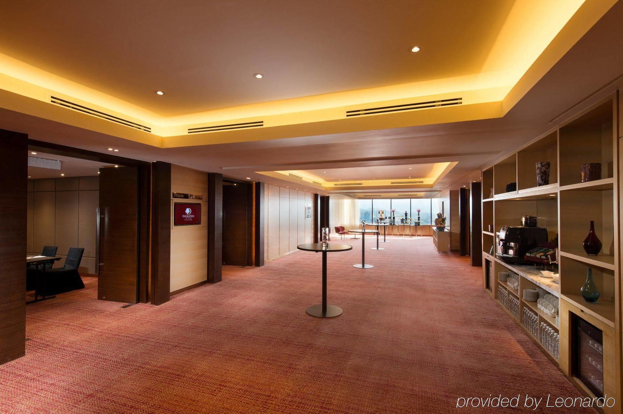 Doubletree By Hilton Kuala Lumpur Exterior foto Club Lounge at KLIA